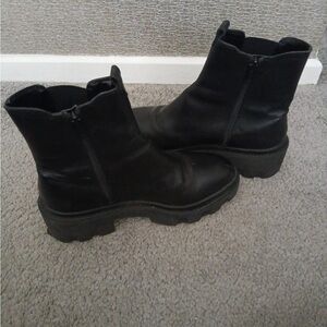 Black leather Ankle Boots